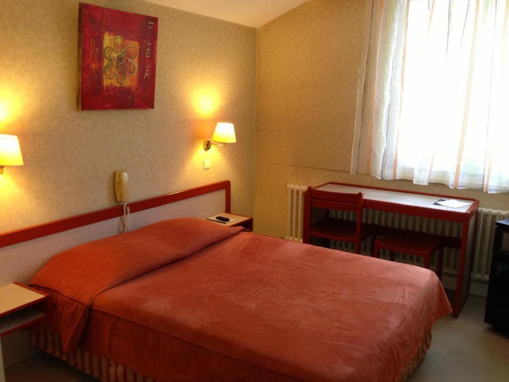 Hotel Le Jura Divonne-les-Bains Room photo